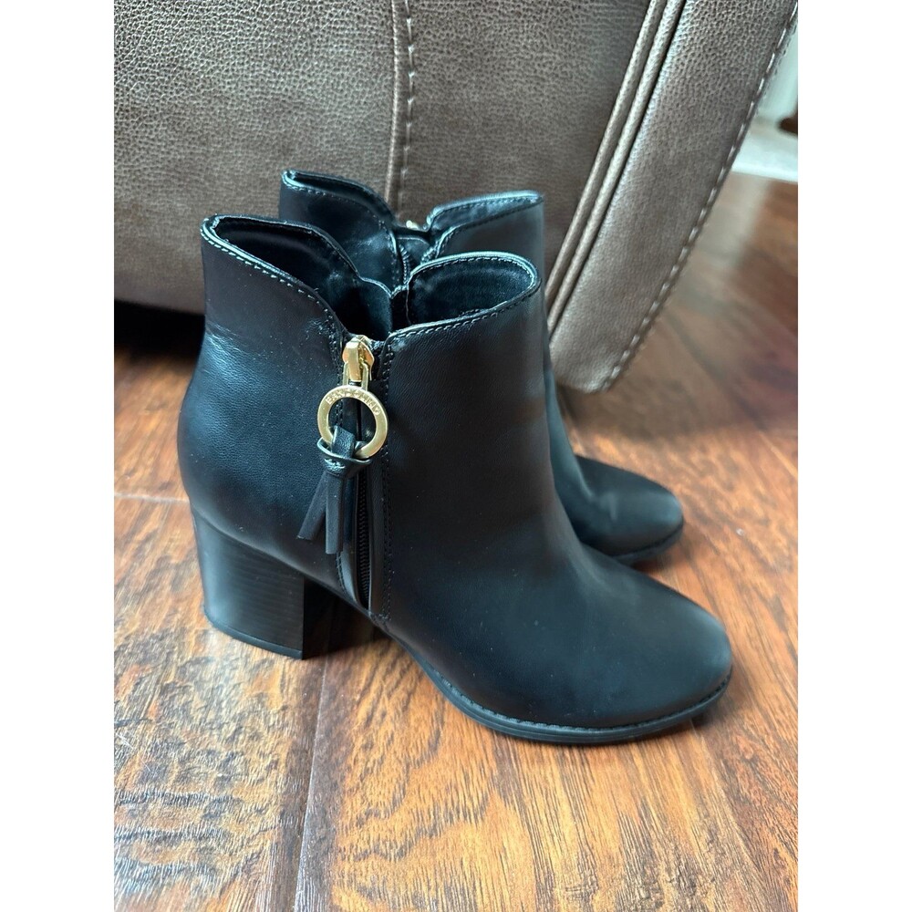 Bandolino Women’s Black Ankle Booties Size 7.5M Block Heel Side Zip Tassel